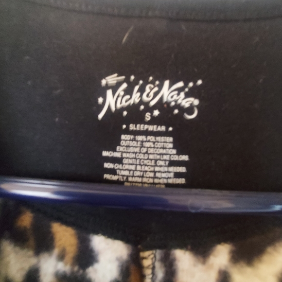 Nick & Nora Leapard Onsie size small - Picture 3 of 8